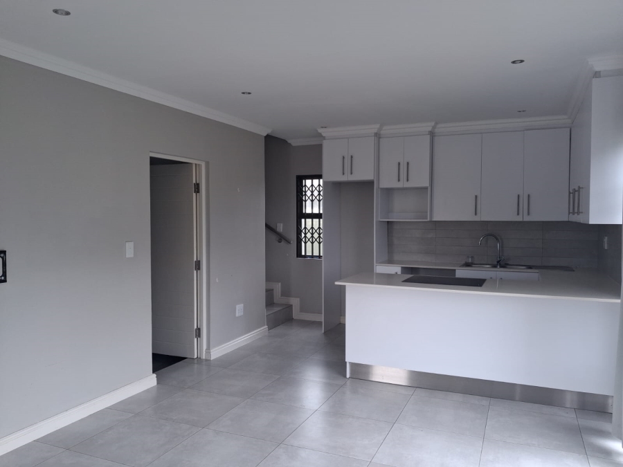 To Let 3 Bedroom Property for Rent in Winterstrand Eastern Cape